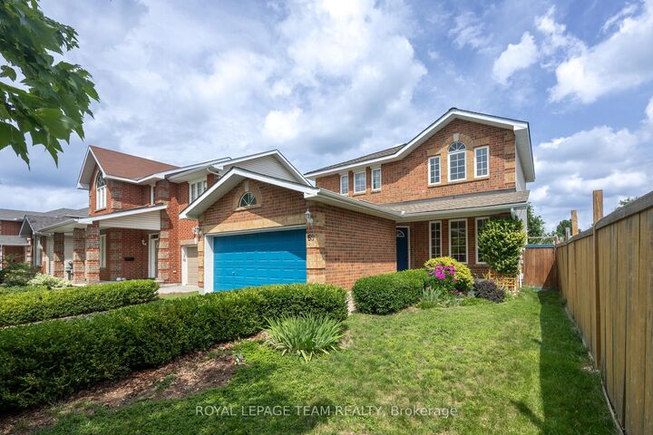 Property Photo: 60 Woliston Crescent ON K2W 1E5