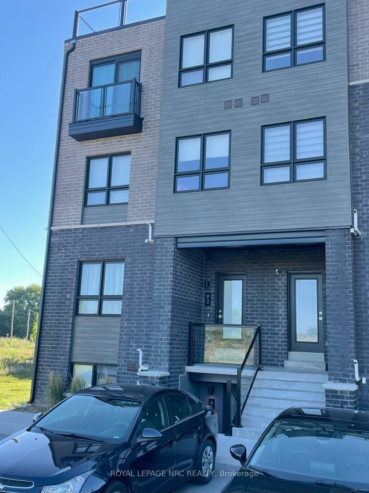 Property Photo: 6705 Cropp Street 92 ON L2E 0C1