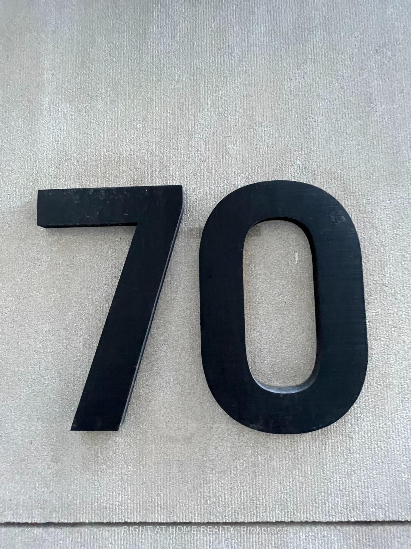 Property Photo:  70 Temperance Street 3805  ON M5H 4E8 