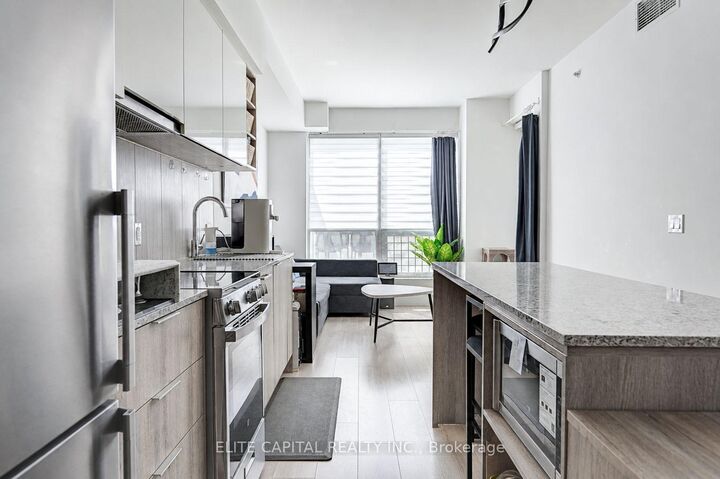 Property Photo: 31 Tippett Road 740 ON M3H 0C8