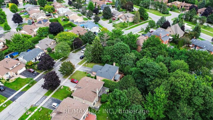 262 Athabasca Street — photo 1