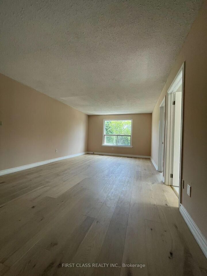 Property Photo:  280 McNicoll Avenue Upper  ON M2H 2C7 
