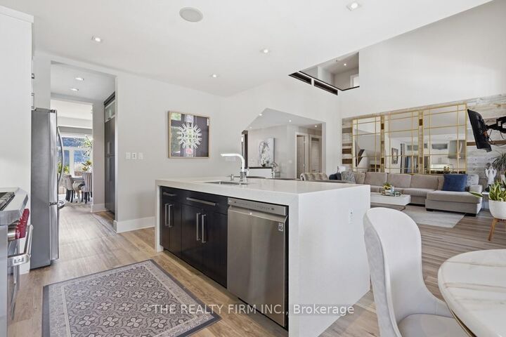 Property Photo: 1308 Birchwood Drive ON N6K 5C2