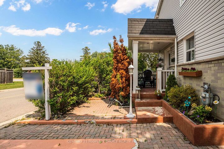 Property Photo:  13 Jeffrey Street  ON L6S 2M9 