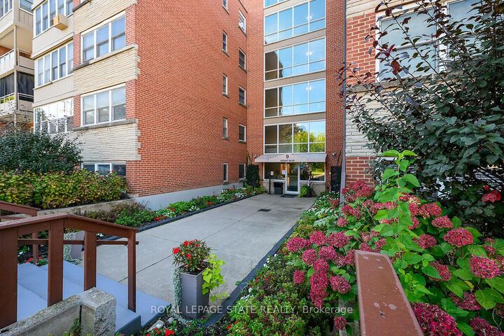 Property Photo:  9 Grant Boulevard 107  ON L9H 4L5 