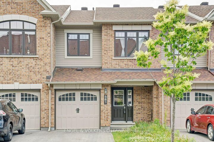 561 Petrichor Crescent — photo 1