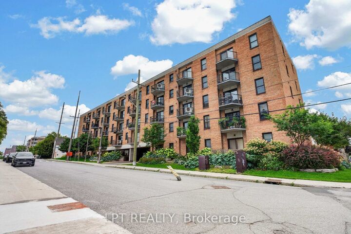 50 Burnside Avenue 203 — photo 1