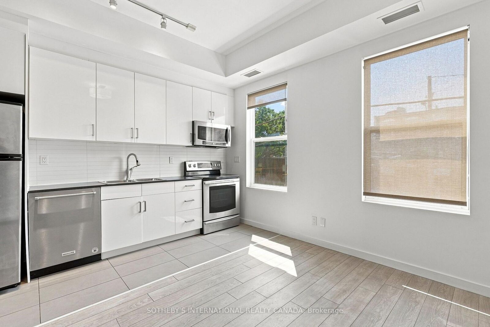 Property Photo:  433 Parliament Street 201  ON M5A 3A1 