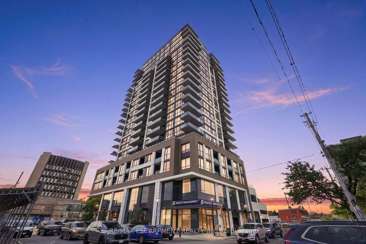 2007 James Street 1804 — photo 1
