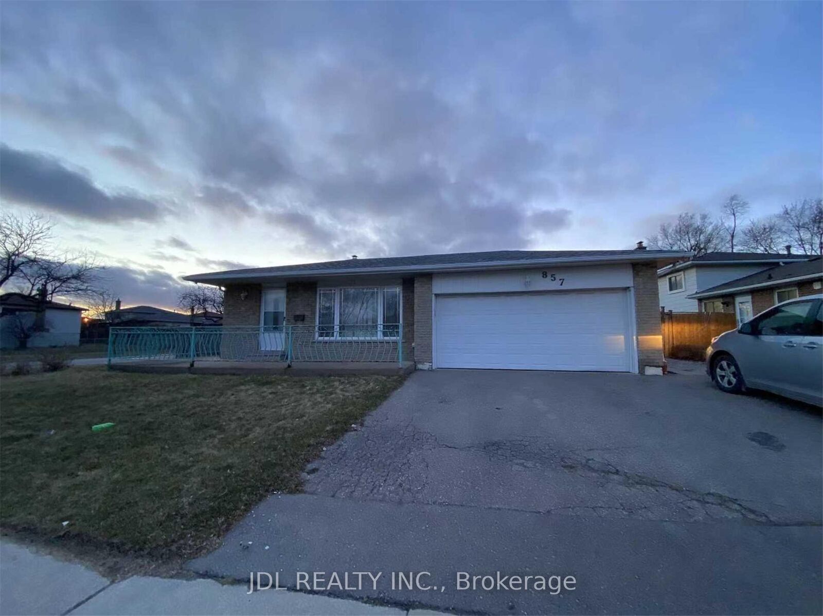 Property Photo: 857 Westlock Road Lower ON L5C 1K7