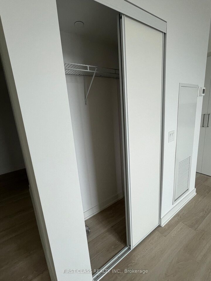 Property Photo:  30 Tretti Way 1202  ON M3H 0E3 