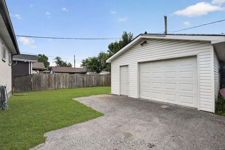 Property Photo:  333 Simpson Avenue  ON L3B 4Y7 