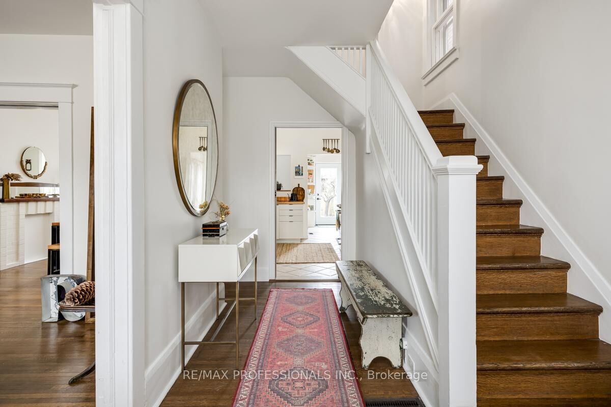 Property Photo:  1381 Lansdowne Avenue  ON M6H 3Z9 
