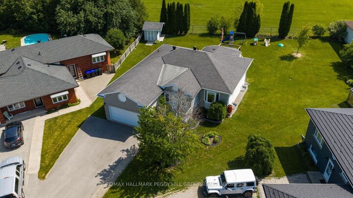 Property Photo:  5 Allan Court  ON L0L 1P0 