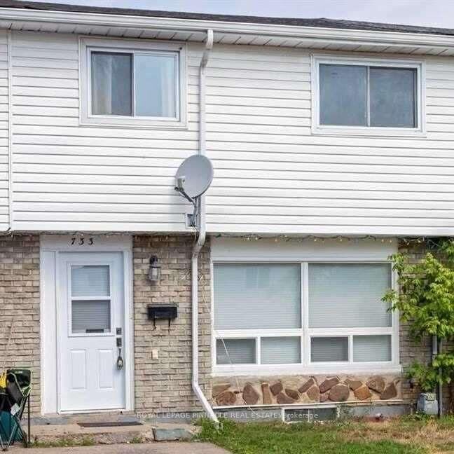 Property Photo: 733 Parkview Crescent ON N3H 5A1