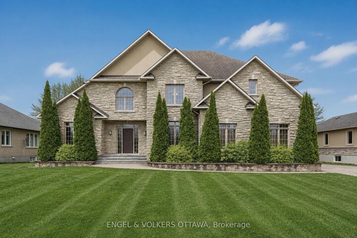 Property Photo: 6842 South Village Drive ON K4P 0A5