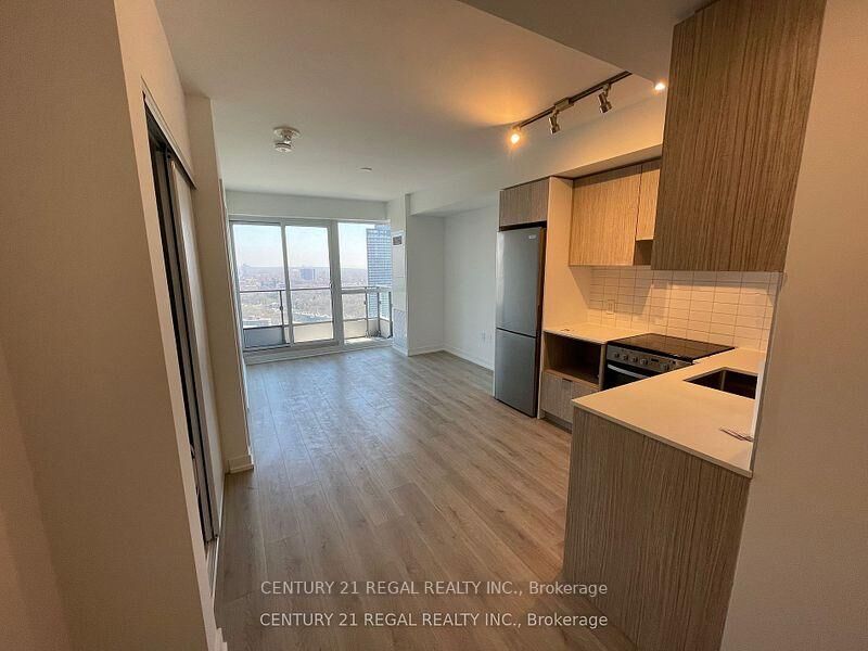 Property Photo:  395 Bloor Street  ON M4W 0B4 