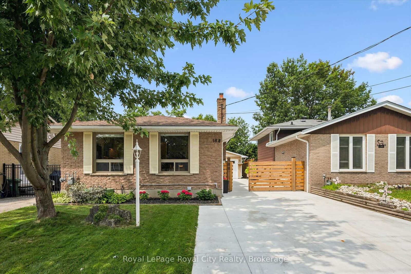 Property Photo:  188 Country Club Drive  ON N1E 3L2 