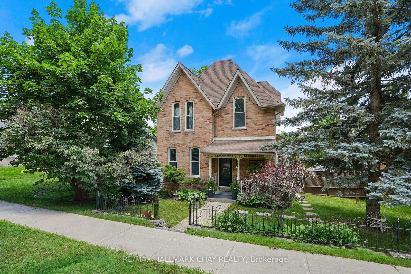 Property Photo:  321 Owen Sound Street  ON L9V 2W9 