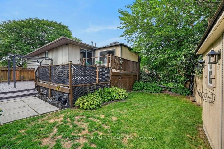 Property Photo:  14 Woodeden Road  ON L3M 4N4 