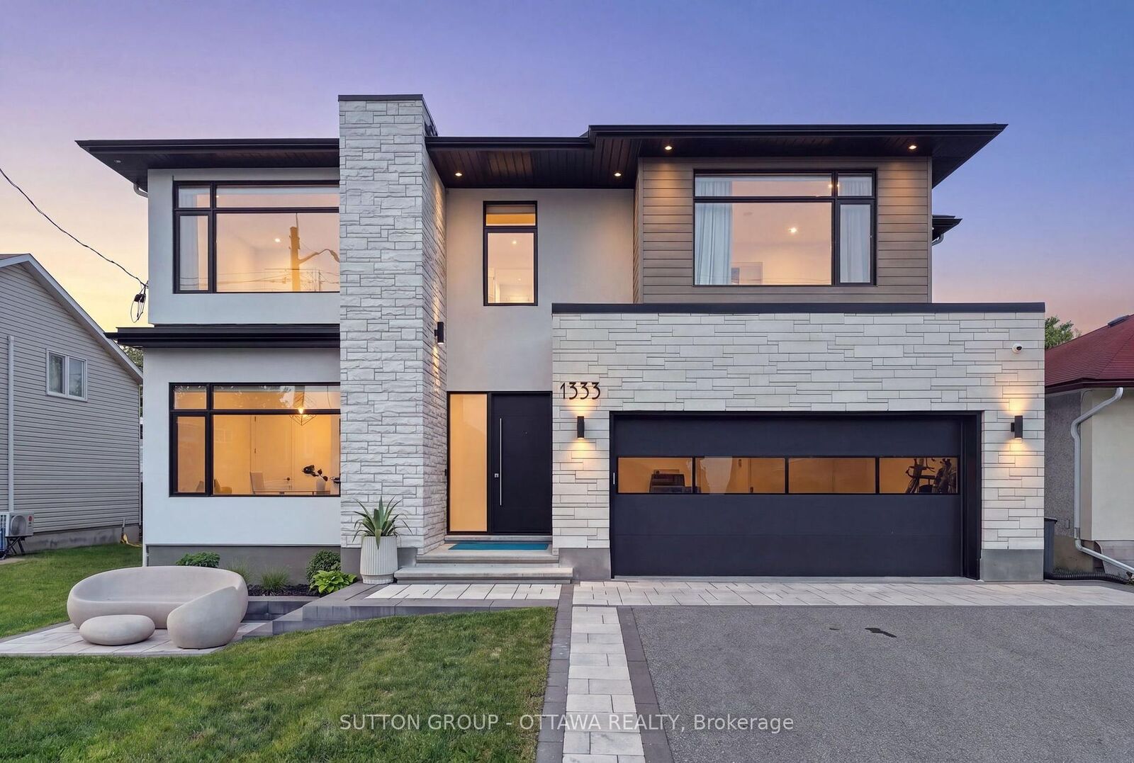 Property Photo: 1533 Rosebella Avenue ON K1T 1E7