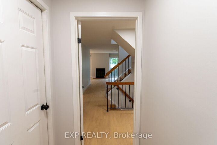 Property Photo:  710 Coronation Avenue Unit 7  ON K1G 4G7 