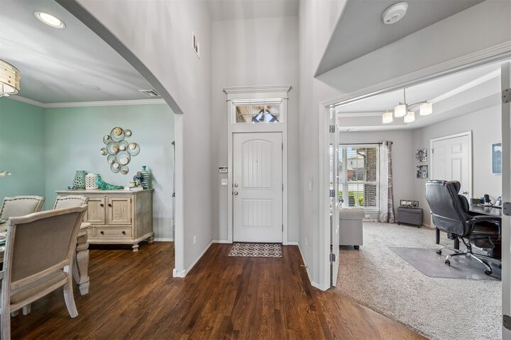 Property Photo: 1708 E Fargo Street OK 74012