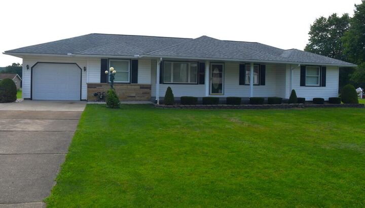 Property Photo:  1507 Lake Lucy Road  PA 16353 