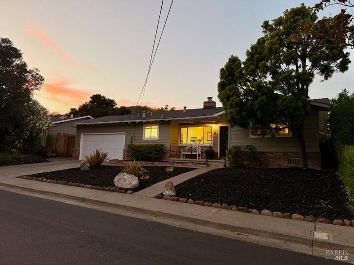 Property Photo:  44 Robinhood Drive  CA 94901 