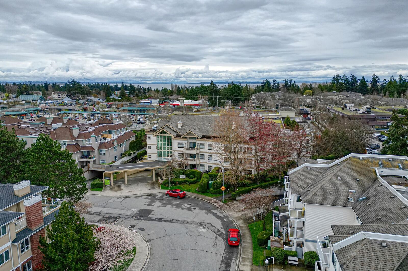 Property Photo: 1118 55 Street 103 BC V4M 3J8