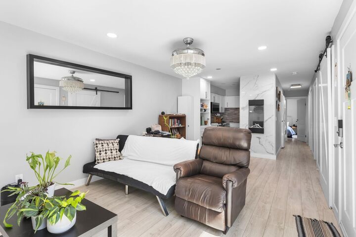 Property Photo:  302 Highland Way 2  BC V3H 3V7 