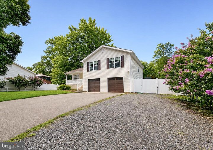 Property Photo:  705 Gunsmoke Trail  MD 20657 