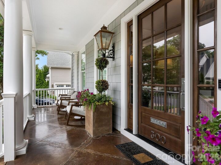 Property Photo: 300 Plantation Place NC 28209