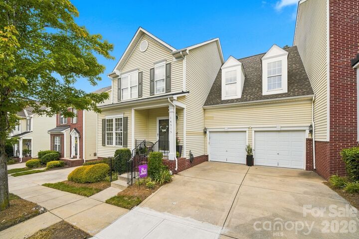 Property Photo: 14515 Greenpoint Lane NC 28078