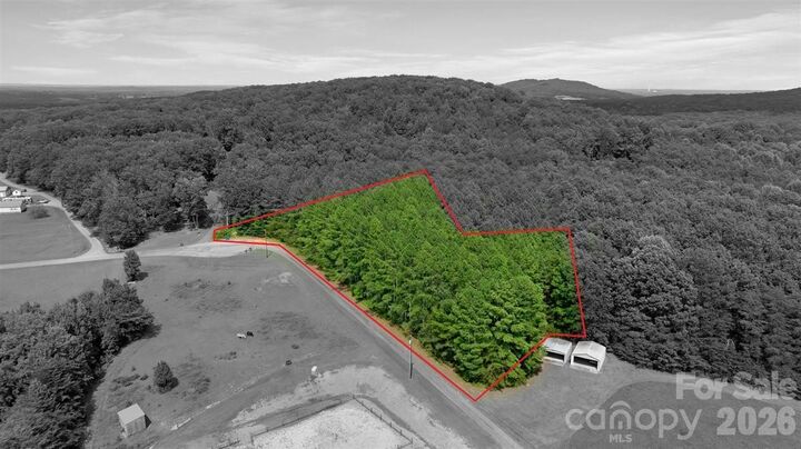 Property Photo:  01 Fishermans Lane 1  NC 28650 