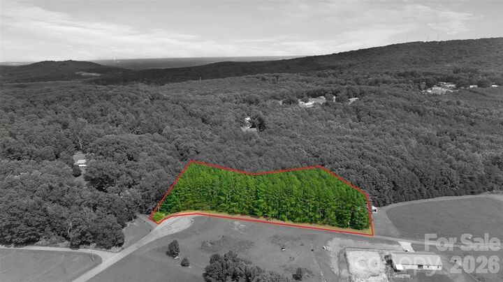 Property Photo:  01 Fishermans Lane 1  NC 28650 