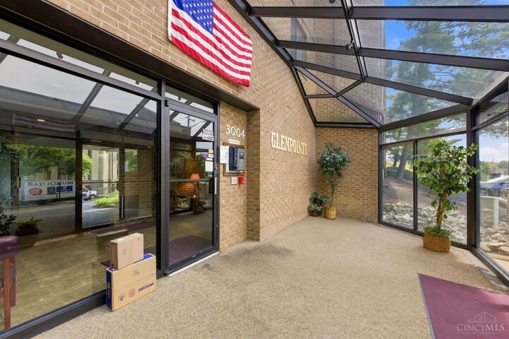 Property Photo:  3004 Glenmore Avenue  OH 45238 