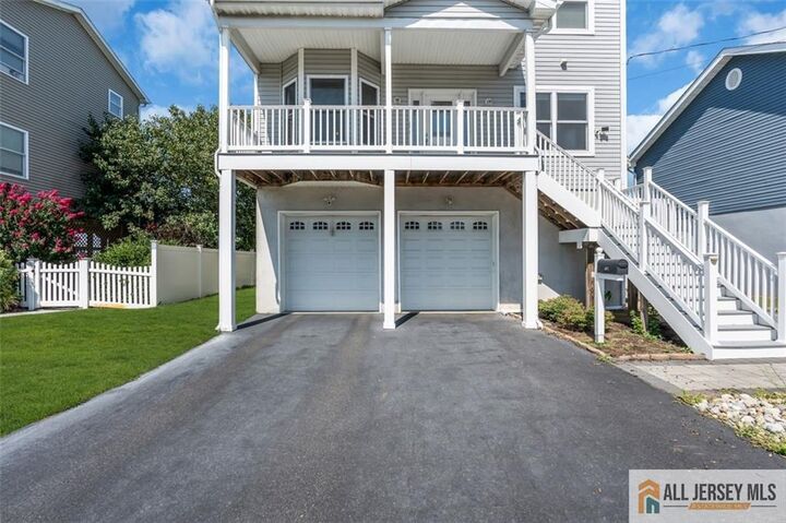 Property Photo:  507 Edmunds Avenue  NJ 07735 