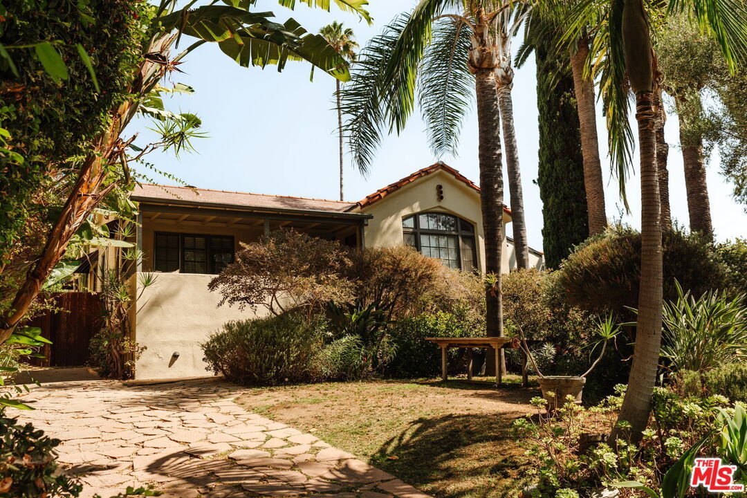 Property Photo: 8561 Rugby Dr CA 90069