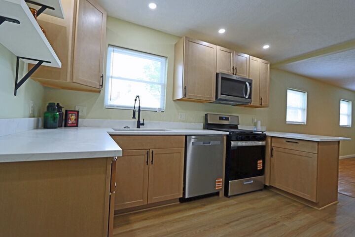 Property Photo: 769 Chestershire Road OH 43204