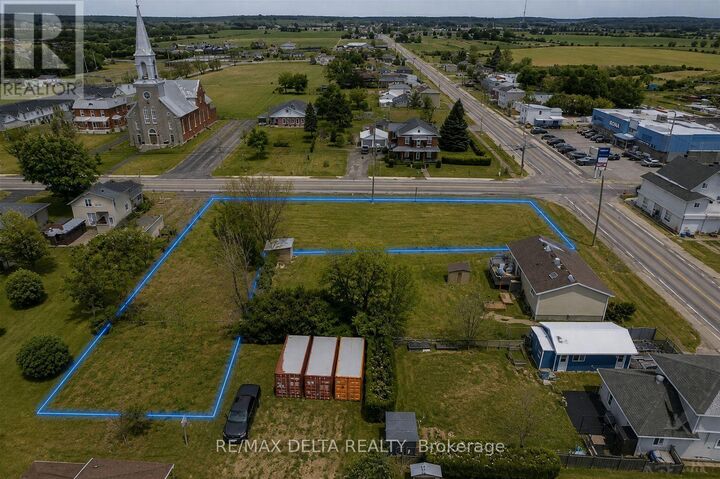 Property Photo:  904 Lacroix Road  ON K0A 2A0 