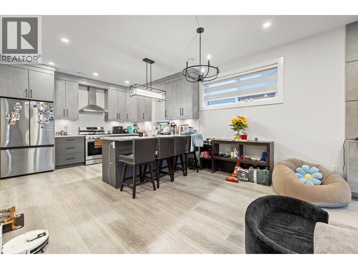 Property Photo: 830 Glenwood Avenue 2 BC V1Y 5M5
