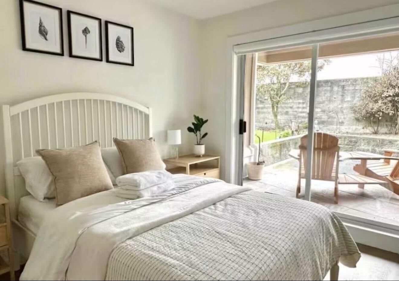 Property Photo:  1119 Vidal Street 2nd Floor  BC V4B 3T4 