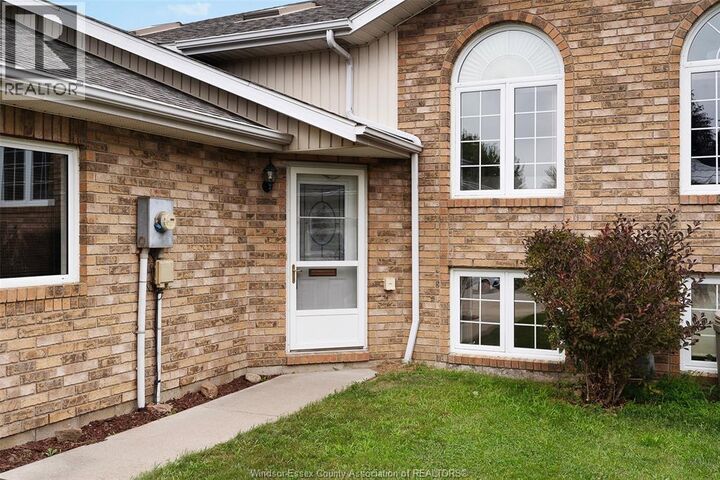 Property Photo: 144 Bennie Ave ON N8H 4Y5
