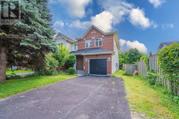 Property Photo: 20 Redding Way ON K2G 6C2