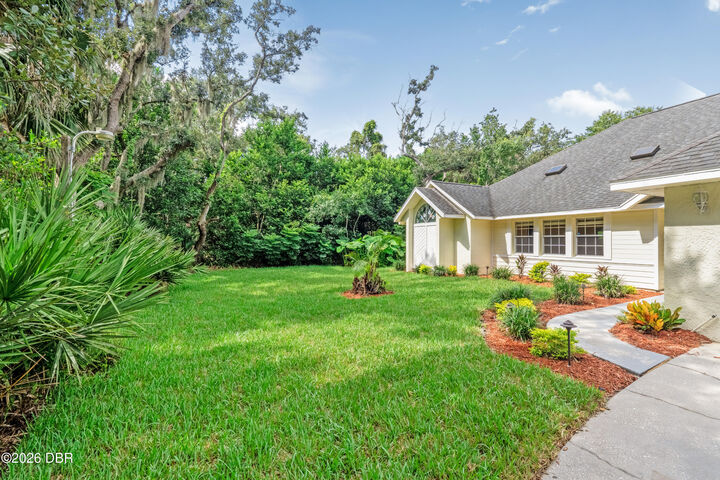 Property Photo:  5812 Nob Hill Boulevard  FL 32127 