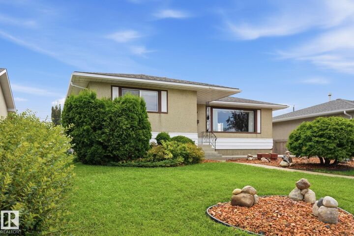 Property Photo:  13303 Delwood Road NW  AB T5C 3B5 