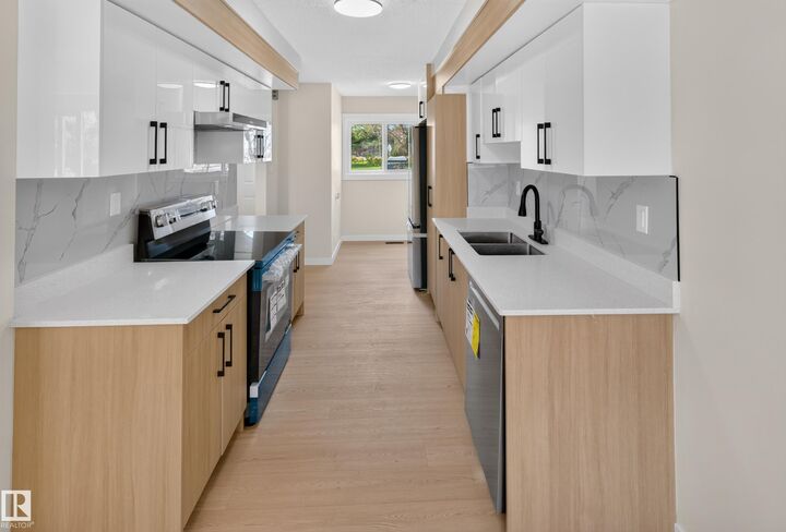 Property Photo:  175 Centennial Crest NW  AB T5P 4H5 