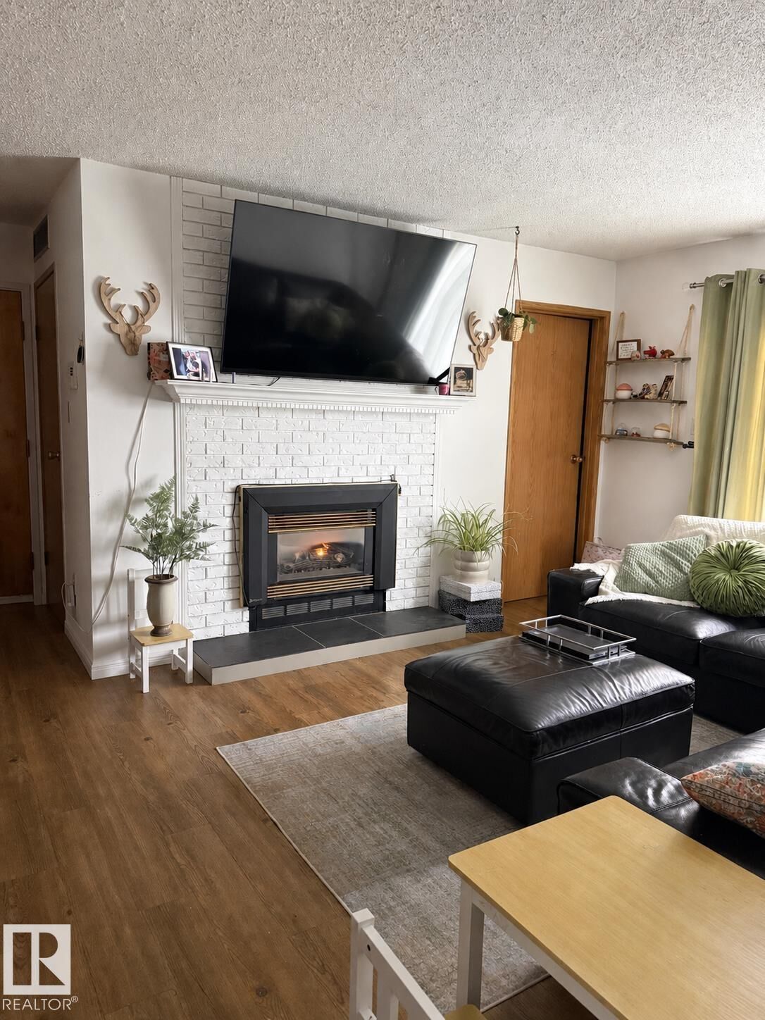 Property Photo: 44 Alpine Place 302 AB T8N 3Y2
