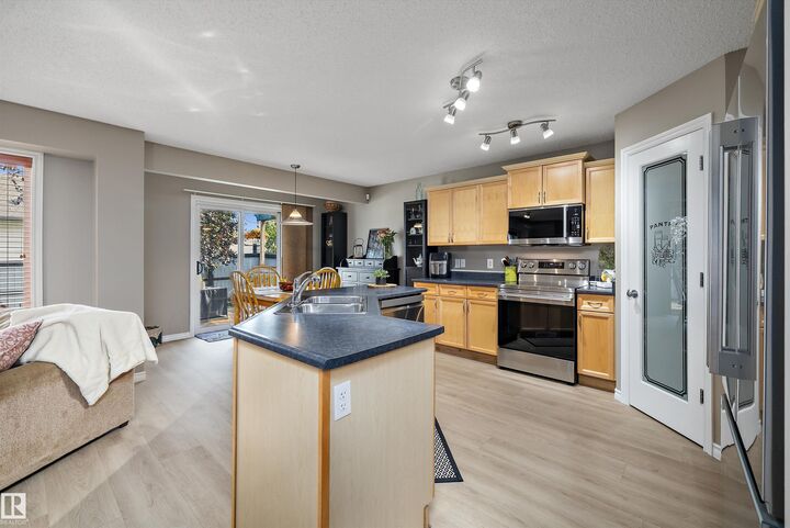 Property Photo:  133 Greystone Crescent  AB T7X 0A7 